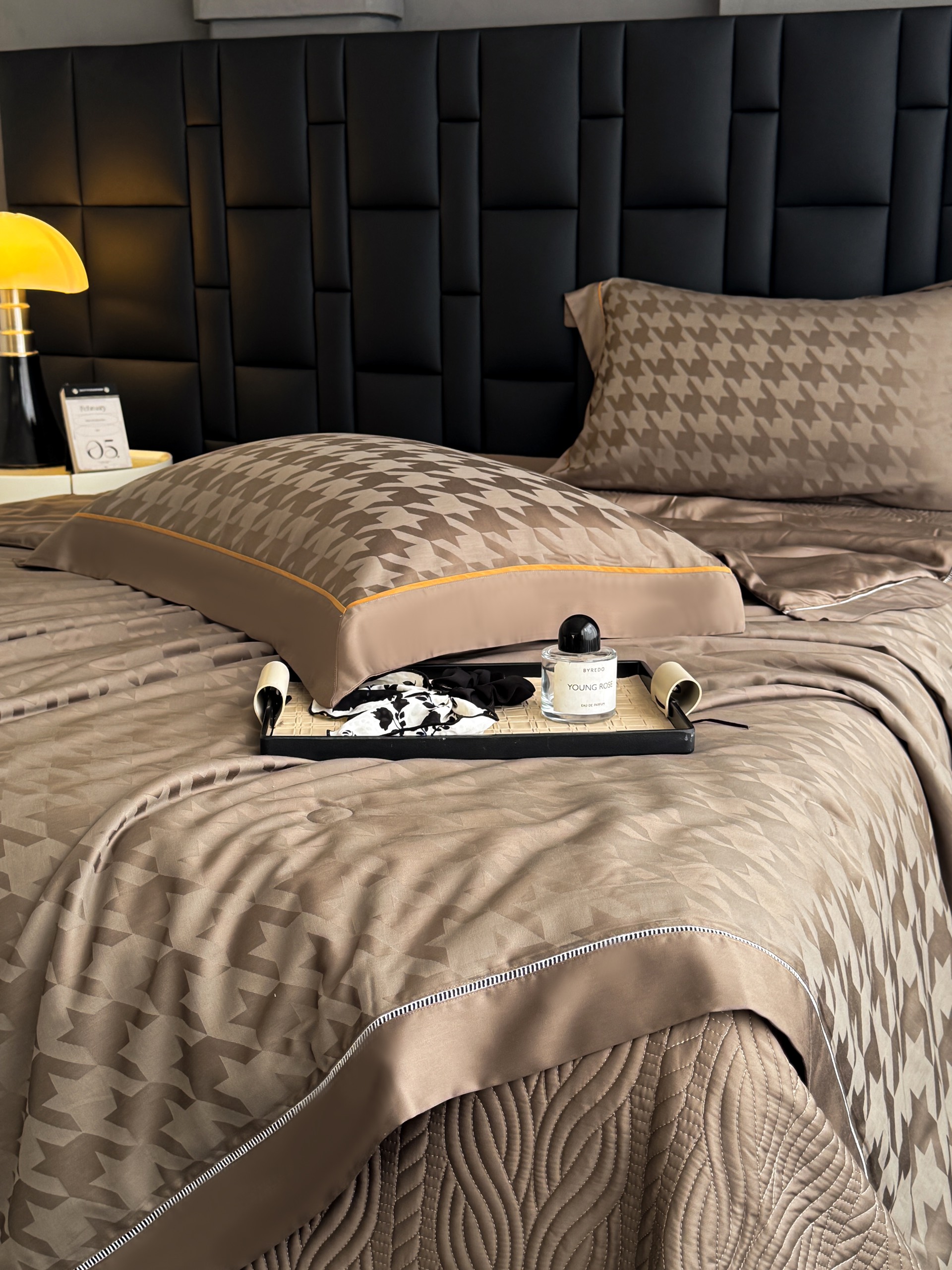 Bộ chăn ga Tencel Cao Cấp Roma 120s Màu Nâu - Ảnh 4